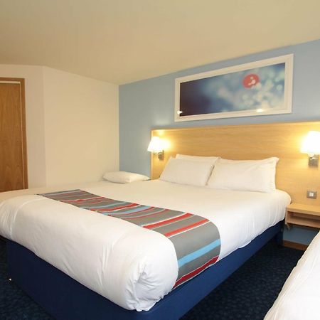 Travelodge London Park Royal Londres Exterior foto